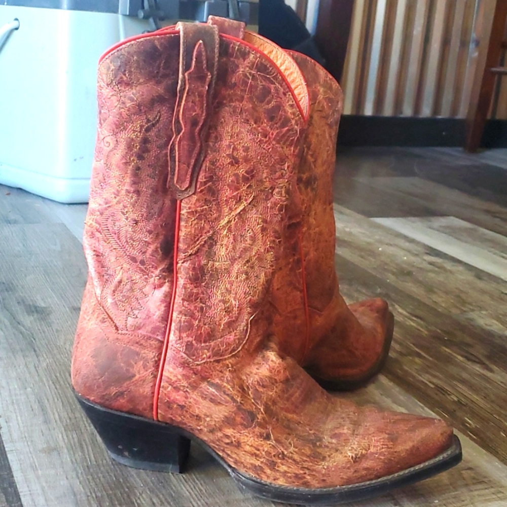 Womens Danpost maroon boots